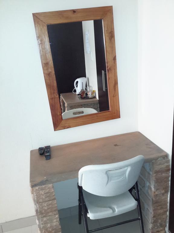 Tsumeb Guesthouse Kamho Екстериор снимка
