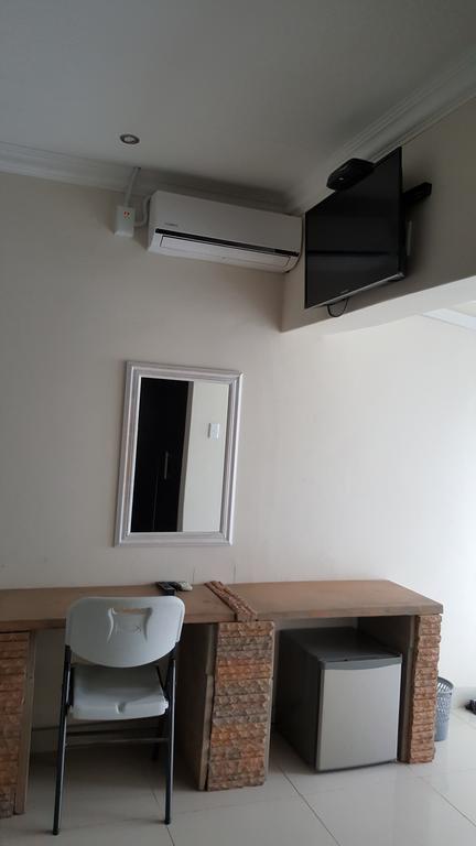 Tsumeb Guesthouse Kamho Екстериор снимка