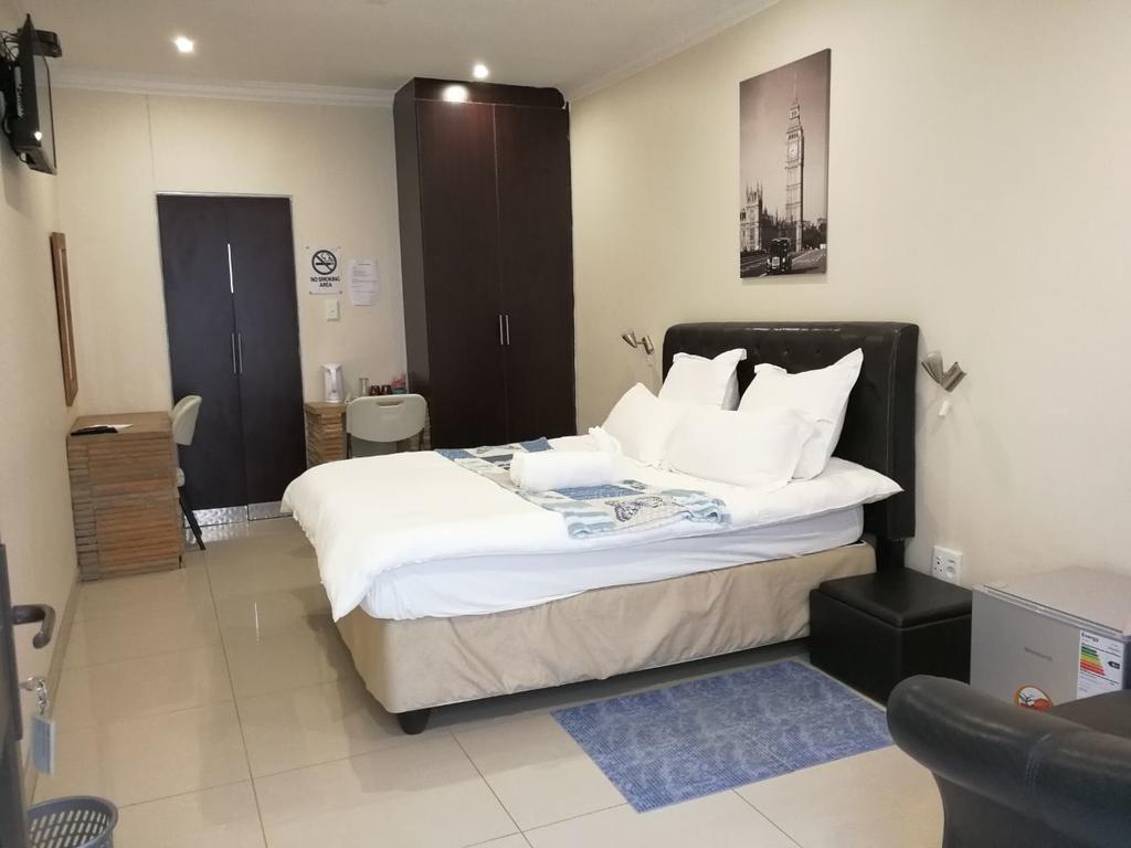 Tsumeb Guesthouse Kamho Екстериор снимка