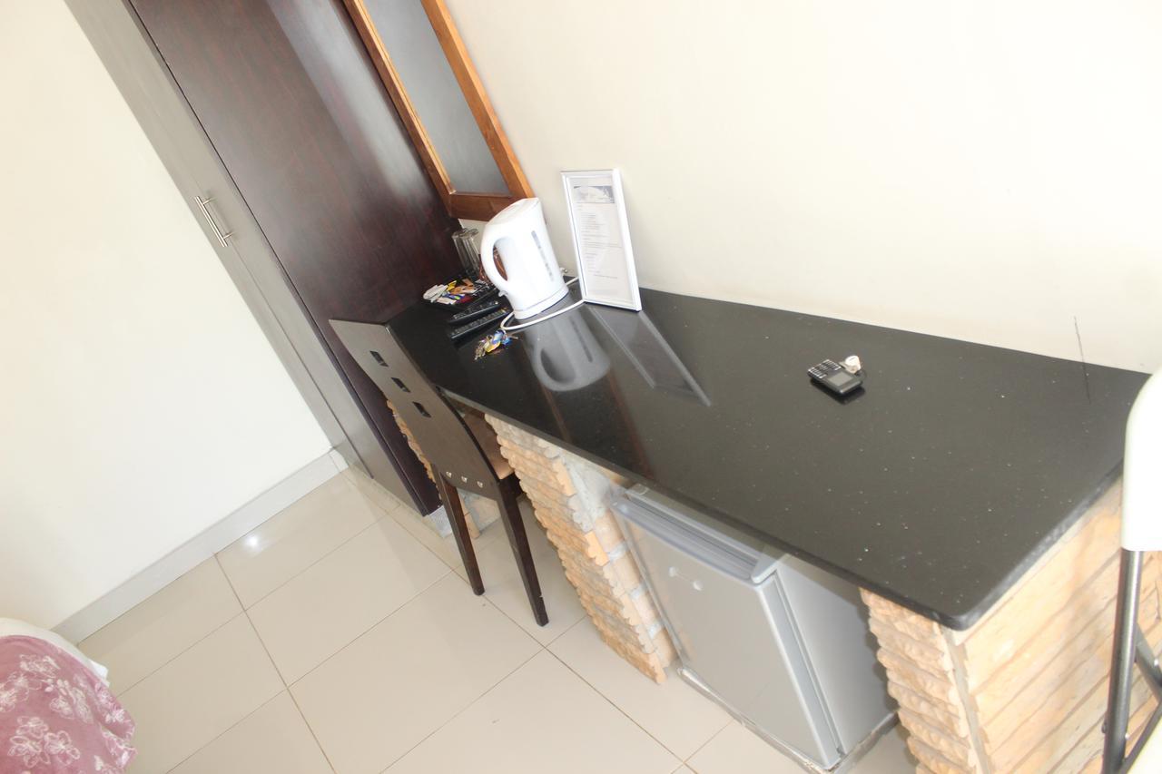 Tsumeb Guesthouse Kamho Екстериор снимка