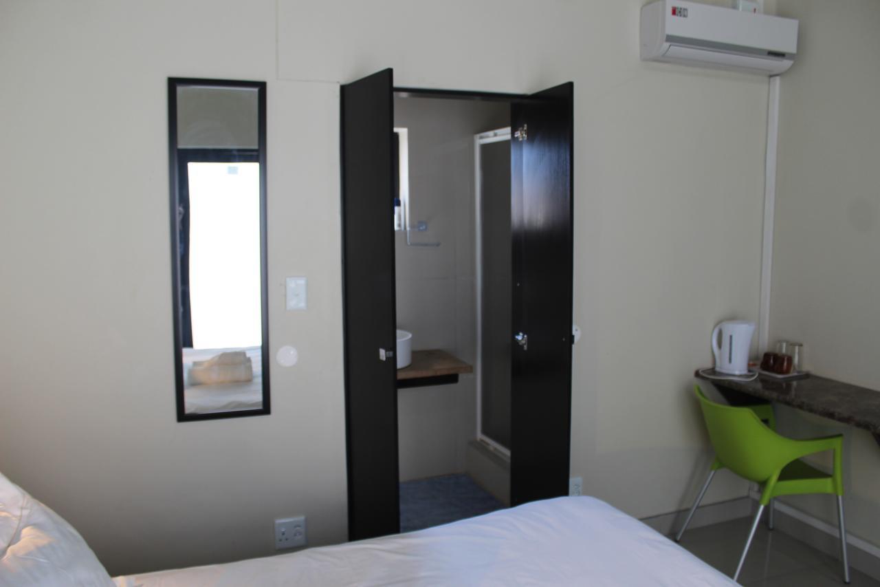 Tsumeb Guesthouse Kamho Екстериор снимка
