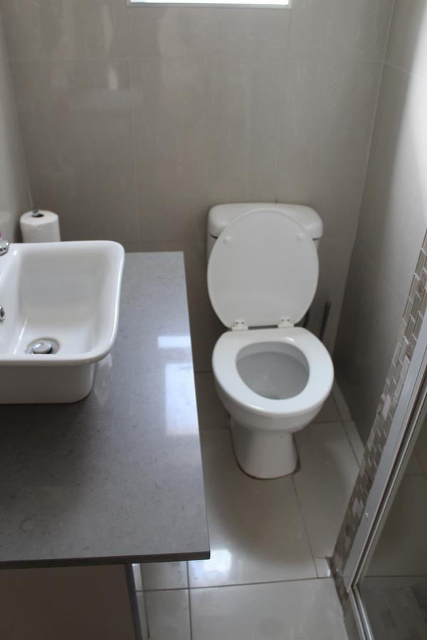 Tsumeb Guesthouse Kamho Екстериор снимка